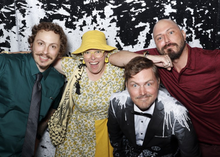 Lee and her 3 brothers